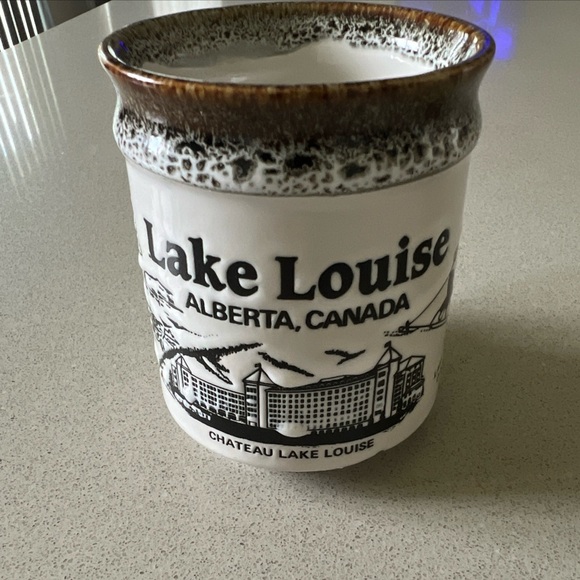 Vintage Alberta Canada Lake Louise Souvenir Stoneware Mug - Picture 2 of 12